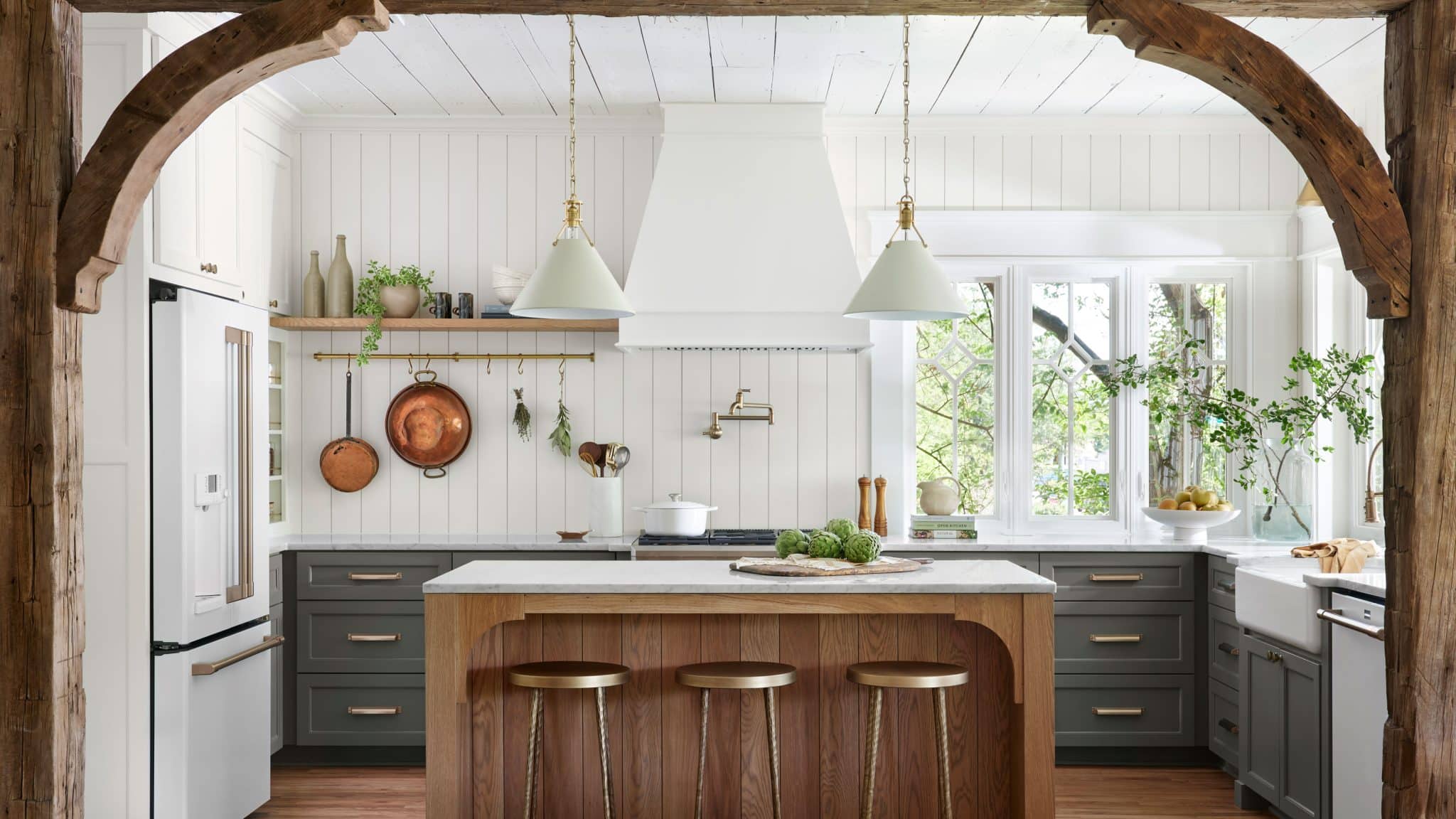 Discover 16 Stunning Kitchens Designed by Joanna Gaines - Northern Feeling