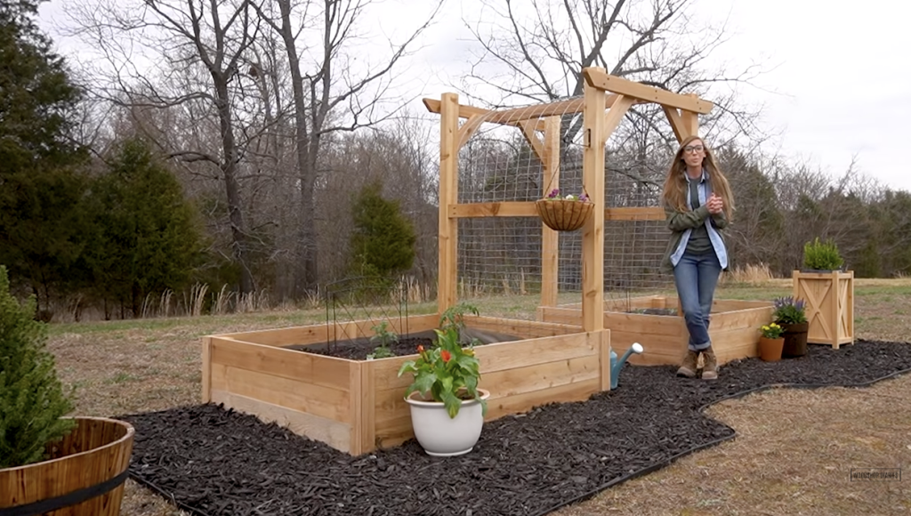 Customizable Raised Garden Boxes with Trellis