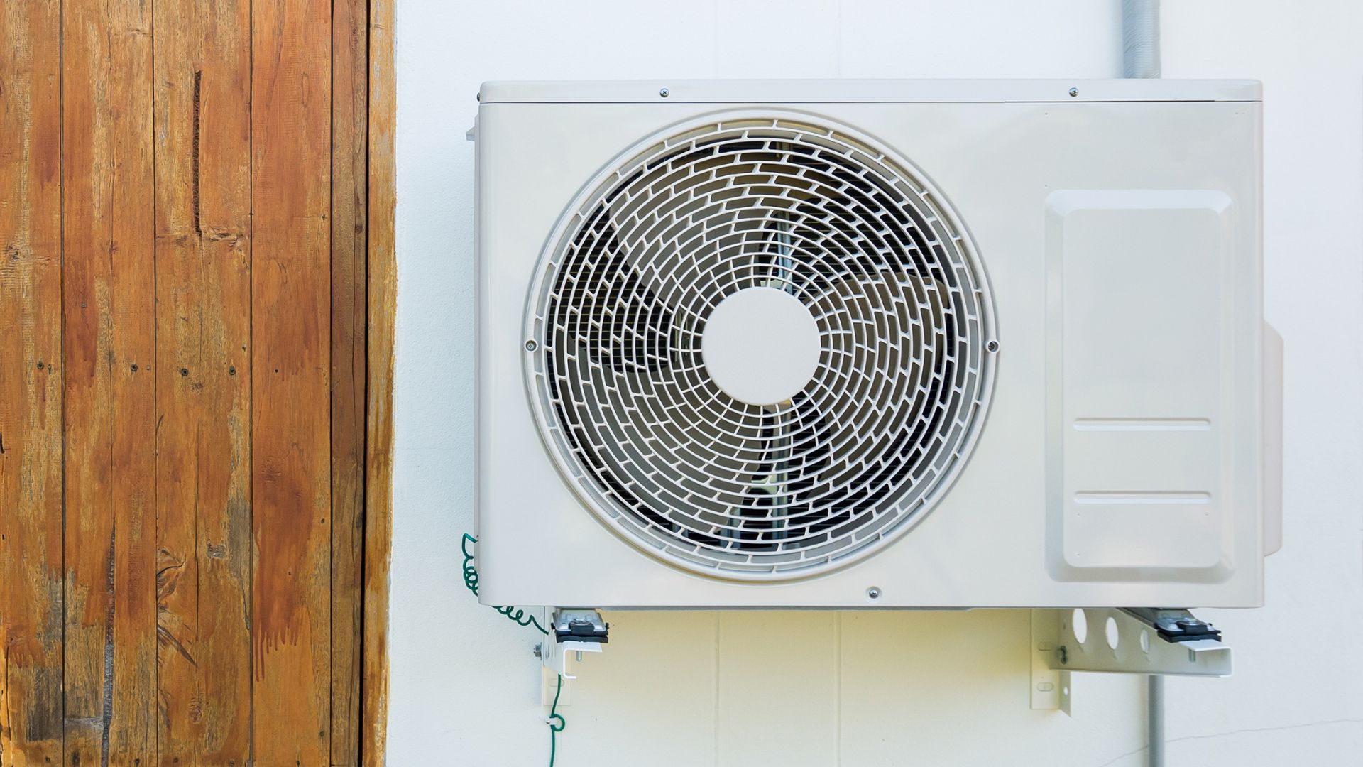 Top 6 Indicators Your AC Compressor Needs Repair - Northern Feeling