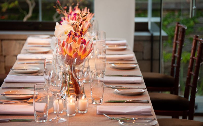 Floral Centerpieces on A Budget that Are a Must Try