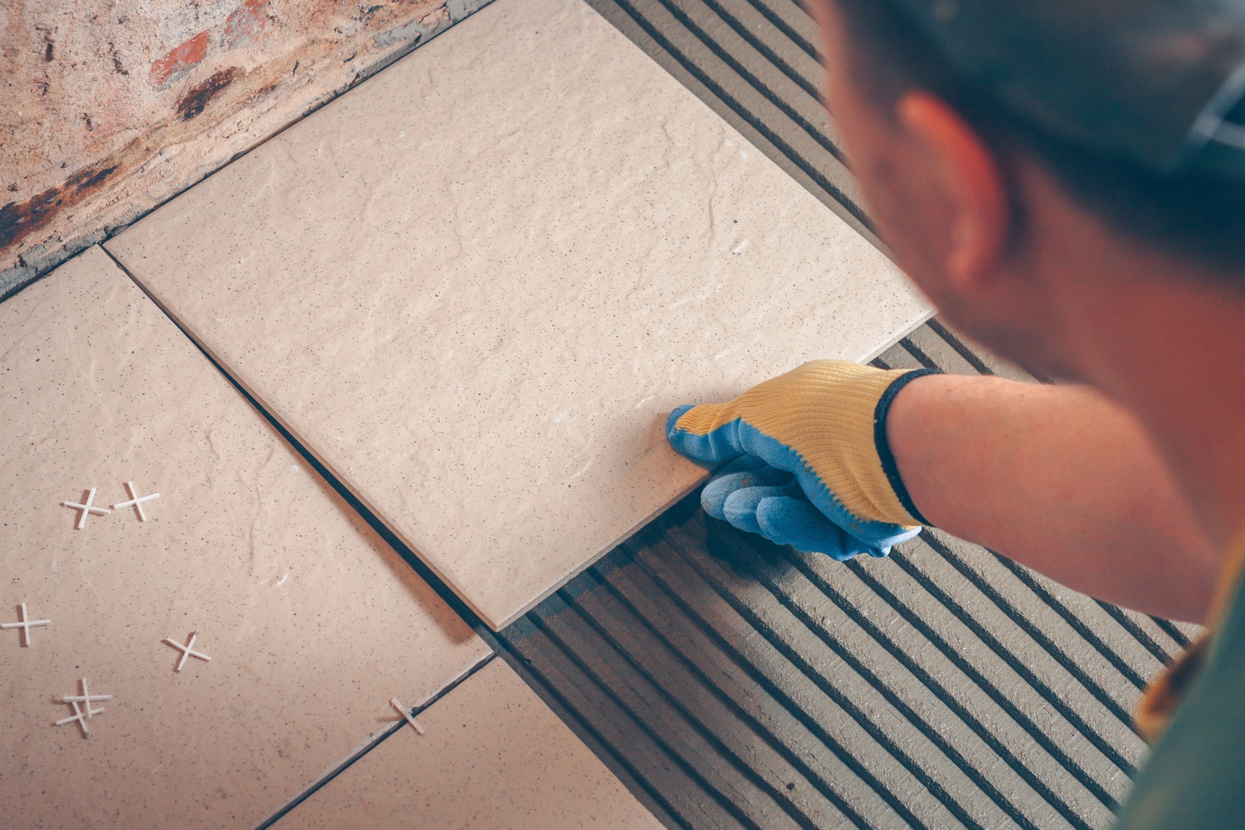 How To Lay Down Tile Flooring in Small Spaces - Northern Feeling