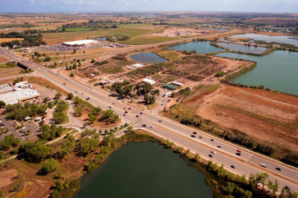 Open road with cars near Fort Collins, Colorado