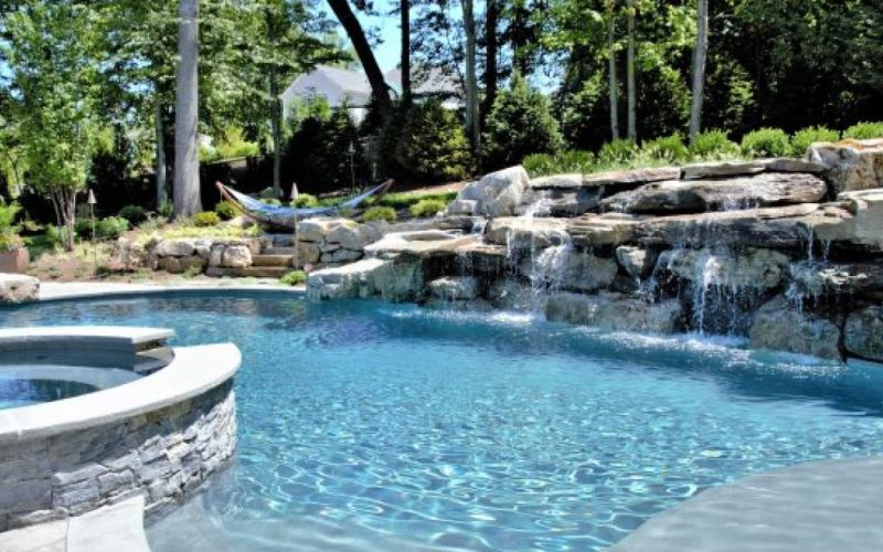 The Pool Water Features You Need This Summer