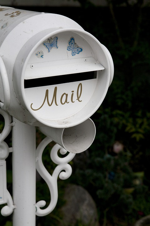 How to Choose the Right Mailbox for Your Budget