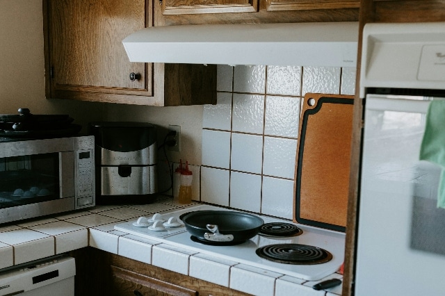 Where Can I Buy Quiet Under-Cabinet Range Hoods? 10 Options