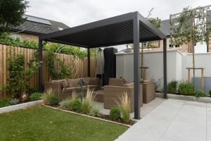 What Are the Benefits of Installing a Custom Pergola?