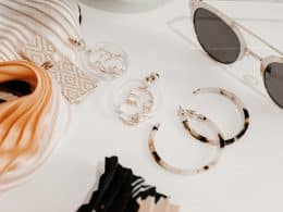 Everyday Accessories — Small Design Tweaks That Change Comfort Completely