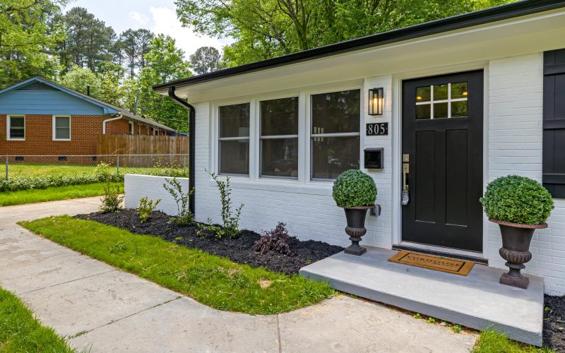 Seven Signs You Need A New Front Door